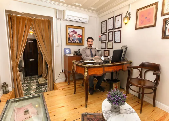 Troya Balat מלון 3*